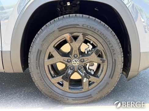 New 2026 Volkswagen Atlas Peak Edition AWD/4WD image 11