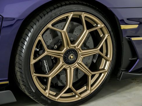 Used 2019 Lamborghini Aventador SVJ image 23