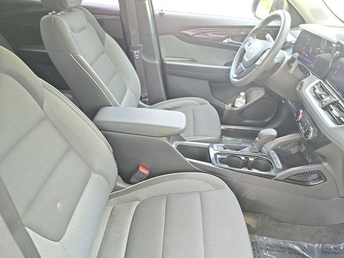Used 2024 Chevrolet TrailBlazer LT FWD image 10