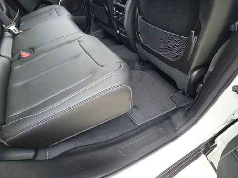 New 2026 Jeep Grand Cherokee Limited AWD/4WD image 15