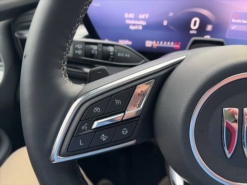 Used 2025 Buick Enclave Avenir w/ Super Cruise Package image 15