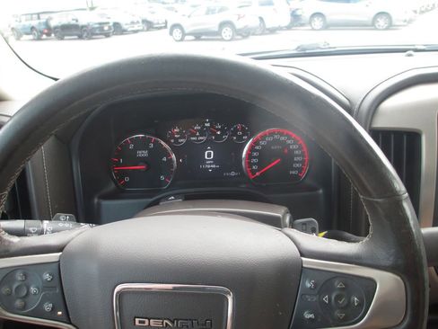 Used 2016 GMC Sierra 2500 Denali w/ Duramax Plus Package AWD/4WD image 32