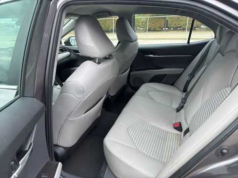 Used 2024 Toyota Camry SE w/ Convenience Package image 8