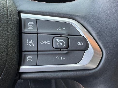 Used 2022 Jeep Compass Limited image 21