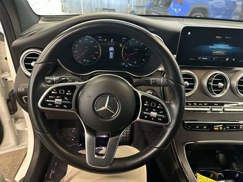 Used 2022 Mercedes-Benz GLC 300 4MATIC image 15