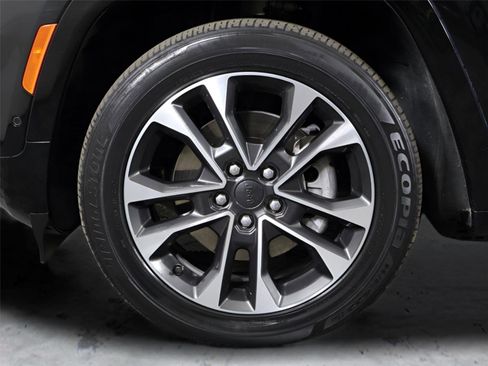 Used 2023 Jeep Grand Cherokee Overland image 24