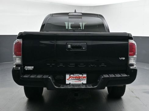 Used 2021 Toyota Tacoma TRD Off-Road image 7