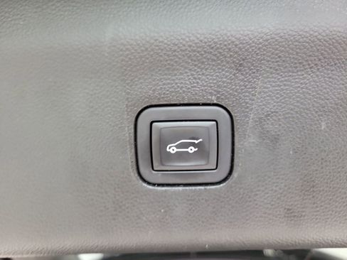 Used 2023 Buick Enclave Essence w/ Experience Buick Package AWD/4WD image 16