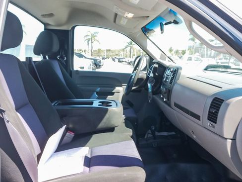Used 2010 Chevrolet Silverado 1500 W/T w/ Skid Plate Package AWD/4WD image 14