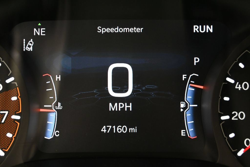 Used 2025 Jeep Compass Limited AWD/4WD image 12