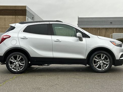 Used 2019 Buick Encore Preferred image 6