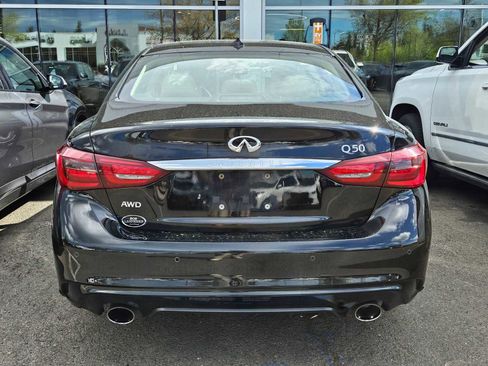 Used 2018 INFINITI Q50 Luxe w/ Sensory Package (Luxe) image 3