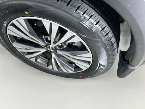 Used 2023 Nissan Rogue SV AWD/4WD image 11