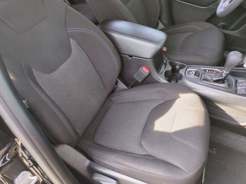 Used 2020 Jeep Cherokee Latitude image 22