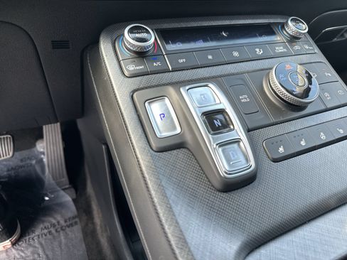 Used 2024 Hyundai Palisade Limited AWD/4WD image 18