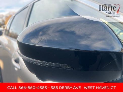 Certified 2025 Nissan Rogue SL image 23