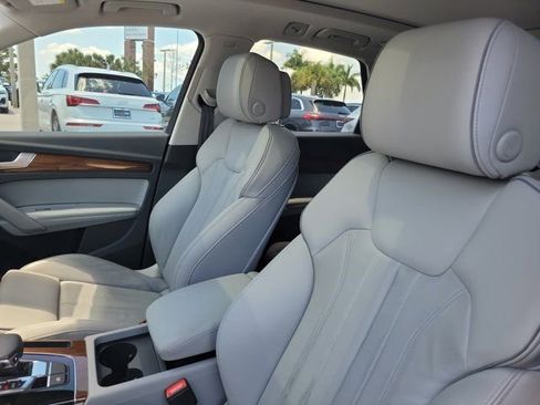 Certified 2024 Audi Q5 e Premium Plus w/ Premium Plus Package AWD/4WD image 16