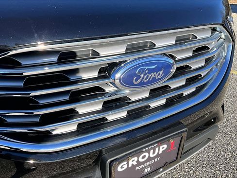 Used 2023 Ford Edge Titanium image 31