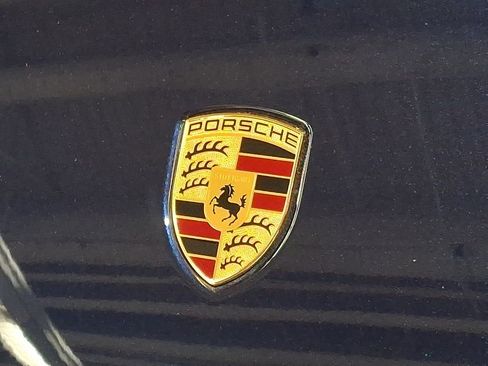 Used 2022 Porsche Macan S image 25