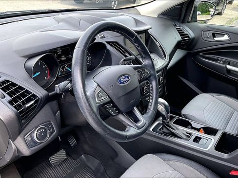 Used 2019 Ford Escape SE FWD image 16