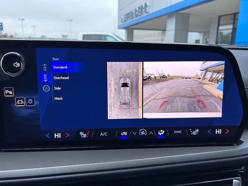 New 2026 Chevrolet Traverse LT w/ Driver Confidence Package image 24