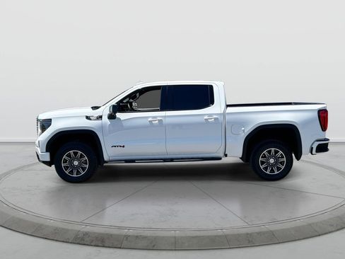 Used 2024 GMC Sierra 1500 AT4 w/ Technology Package AWD/4WD image 5