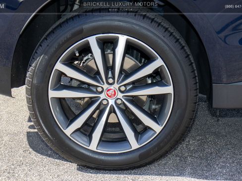 Used 2020 Jaguar F-PACE Prestige image 40