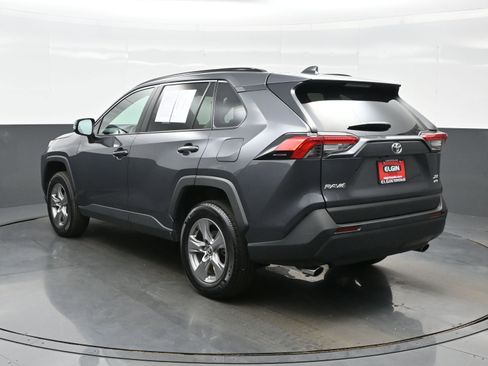 Used 2025 Toyota RAV4 XLE AWD/4WD image 4
