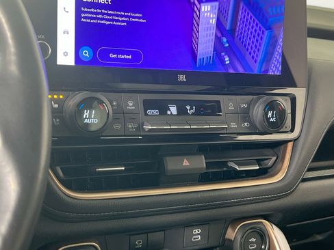 Used 2024 Toyota Grand Highlander Hybrid MAX Limited image 15