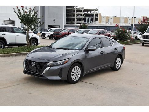 Used 2025 Nissan Sentra S FWD image 2