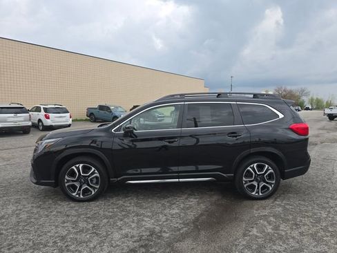 Used 2023 Subaru Ascent Limited image 8
