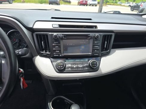 Used 2016 Toyota RAV4 XLE FWD image 19