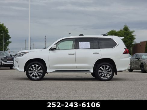 Used 2016 Lexus LX 570 4WD w/ Luxury Package image 4