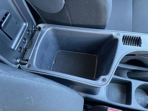 Used 2024 Nissan Kicks S image 29