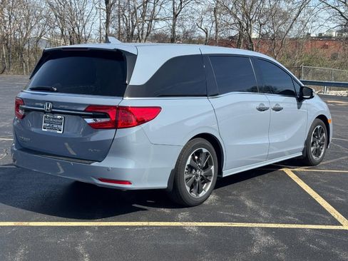 Certified 2023 Honda Odyssey Elite image 3
