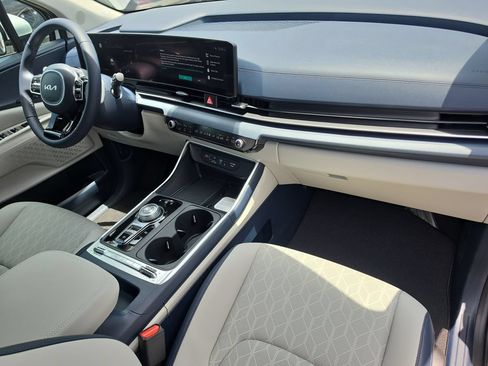 New 2026 Kia Carnival SX FWD image 11
