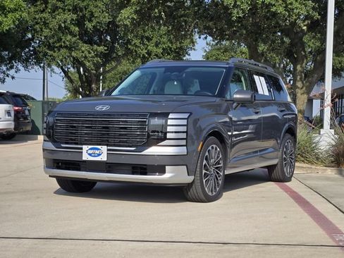 Certified 2026 Hyundai Palisade Calligraphy FWD image 3