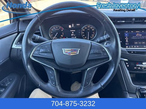 Used 2023 Cadillac XT5 Premium Luxury image 22