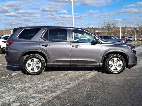 Certified 2023 Honda Pilot LX image 7