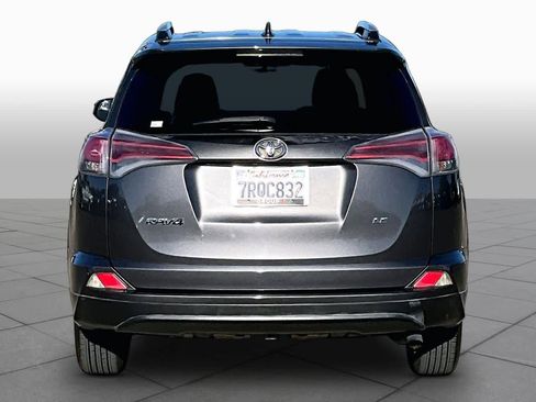 Used 2016 Toyota RAV4 LE FWD image 4