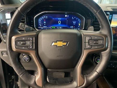 Used 2022 Chevrolet Silverado 1500 High Country w/ High Country Premium Package image 13