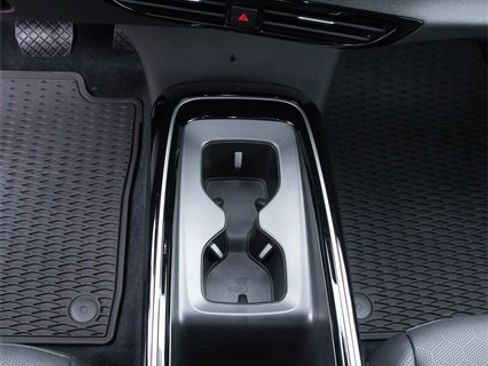 New 2025 Volkswagen ID.4 Pro S image 19