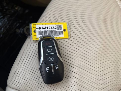 Used 2016 Lincoln MKC Reserve image 16