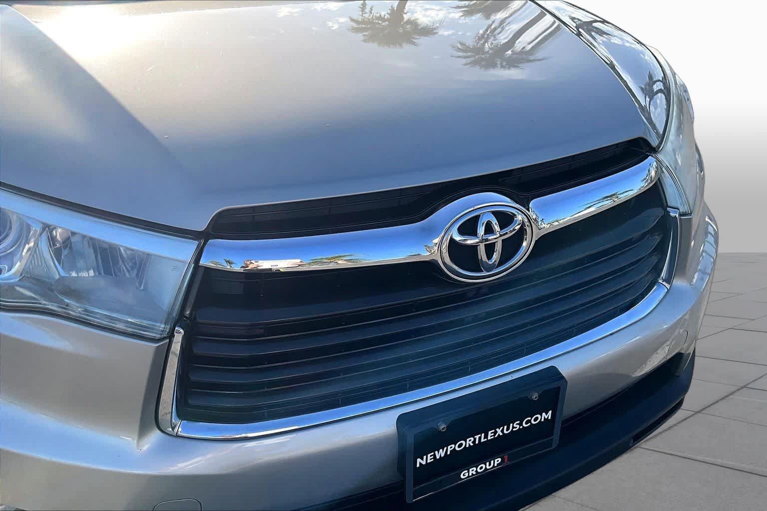 Used 2016 Toyota Highlander XLE FWD image 28