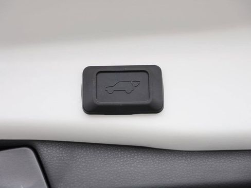 Certified 2025 Toyota RAV4 XLE Premium image 12