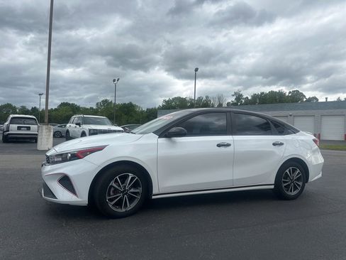 Used 2023 Kia Forte LXS w/ LXS Technology Package image 12