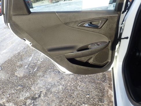 Used 2017 Chevrolet Malibu LS image 13