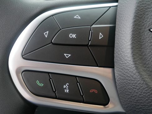 New 2026 Chrysler Pacifica Select image 14