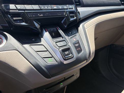 Used 2018 Honda Odyssey EX-L image 22