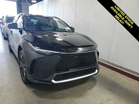 Used 2023 Toyota bZ4X FWD w/ Weather Package image 1